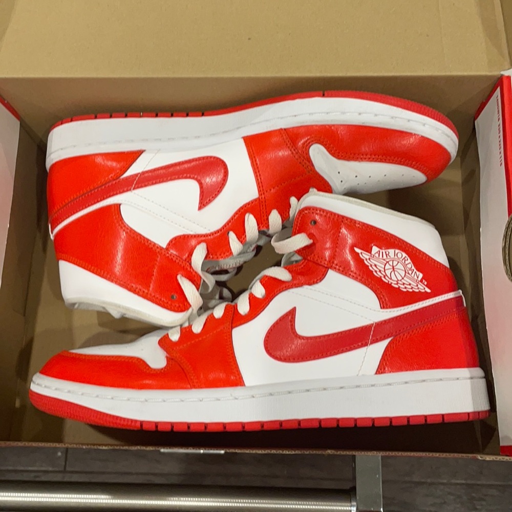 Air Jordan 1 Red and White Women’s size 11